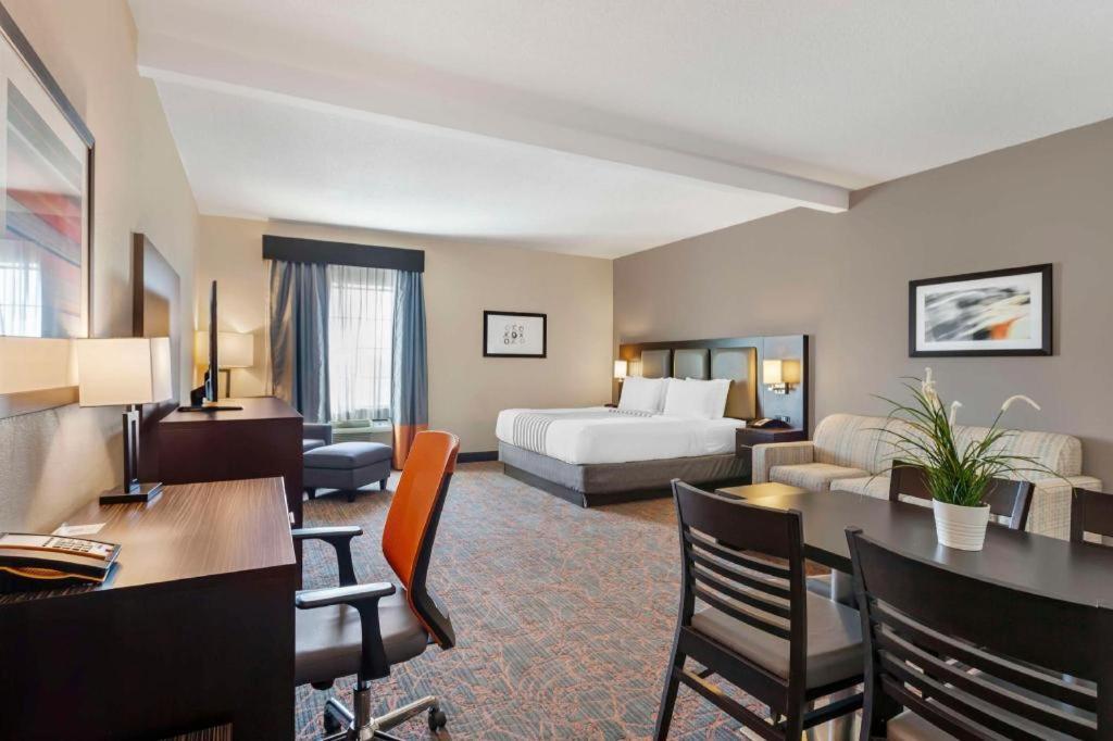 Best Western Plus Executive Inn Toronto Ngoại thất bức ảnh